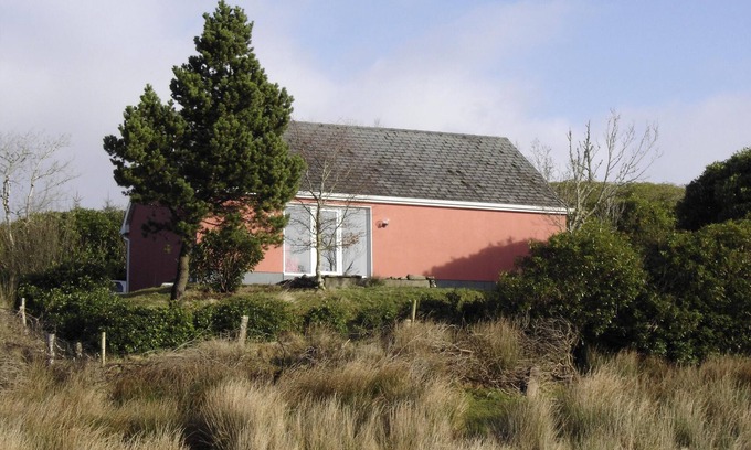 Laghy House | Pet-Friendly House in Laghy with Garden & Ocean Views