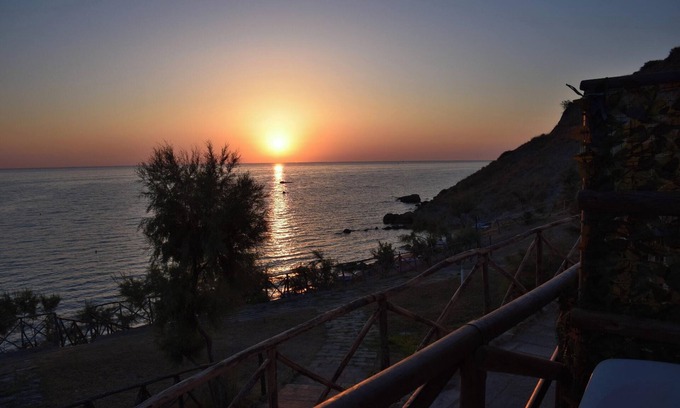 Crotone House | Beachside Retreat with Pool and Ocean Views for 4 Guests