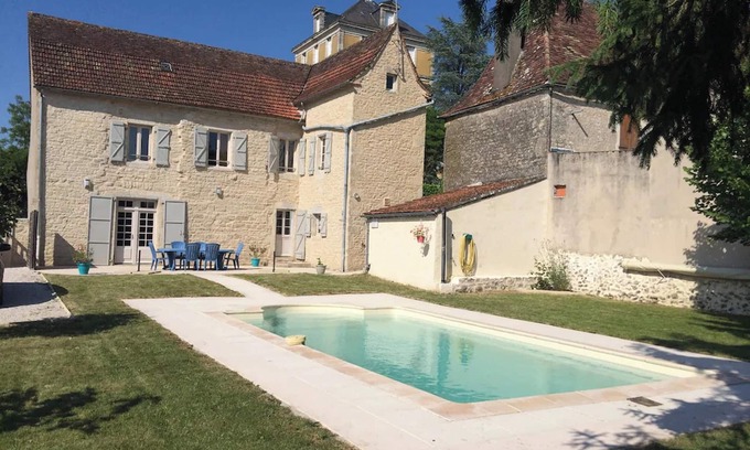 Montfaucon Villa | Pet-Friendly Villa with Pool & Garden in Montfaucon