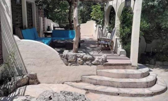 Neoules Villa | Relaxing Villa with Pool and Garden in Néoules