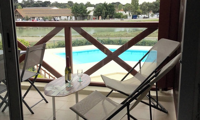 Guerande Apartment | Cozy Apartment with Shared Pool and Ocean View in Guérande