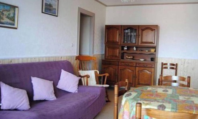 Villers-sur-Mer Apartment | Homerez - Cozy Apartment in Villers-sur-Mer, 50 m²