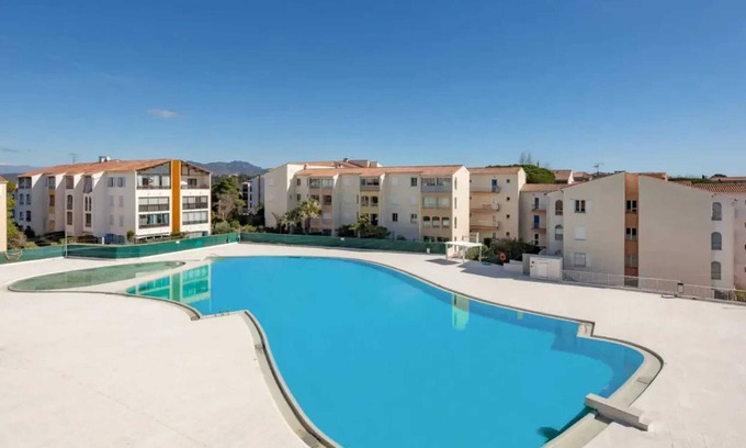 Frejus Apartment | Homerez - Cozy Apartment in Fréjus