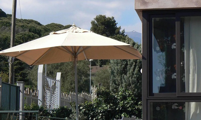 Nicolosi Apartment | Cozy Studio for 3 in Nicolosi with Spa & Breakfast