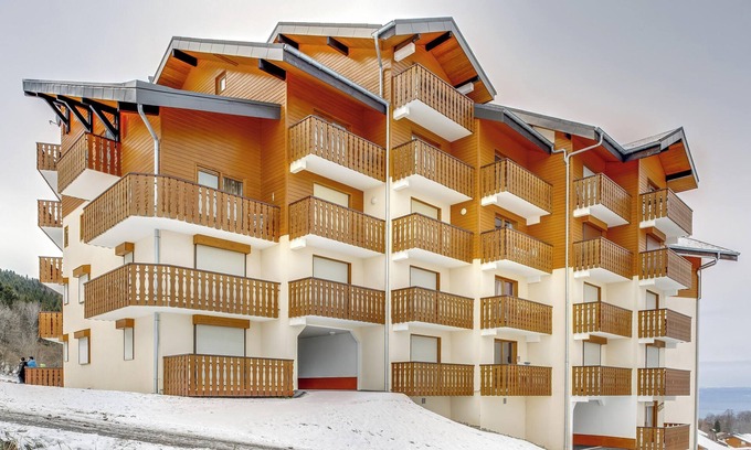 Thollon-les-Memises Apartment | Spacious Apartment for 6 with Balcony in Thollon-les-Mémises