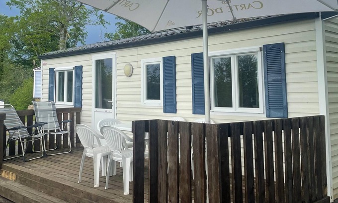 Banes House | Homerez - Great house for 6 people. with pool access in Argences en Aubrac