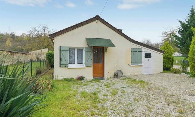 Villenauxe-la-Grande House | Relaxing House with Garden and Pool in Villenauxe