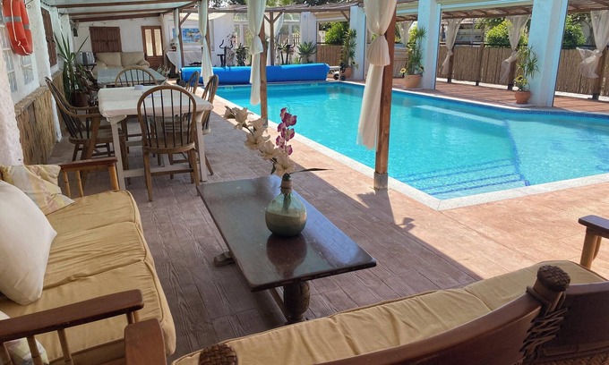 Torre-Pacheco House | Inviting Poolside Retreat in Torre-Pacheco with Ocean Views