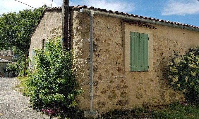 Revest-des-Brousses House | Homerez - House in Revest-des-Brousses