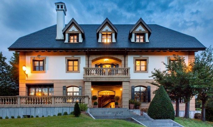 Oiartzun House | Homerez - House 10 km away from the beach for 10 ppl. with garden and terrace