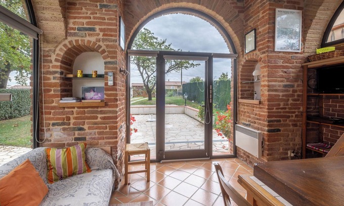 Villemur-sur-Tarn House | Guest Rated 10/10: Homerez House with Pool & Garden