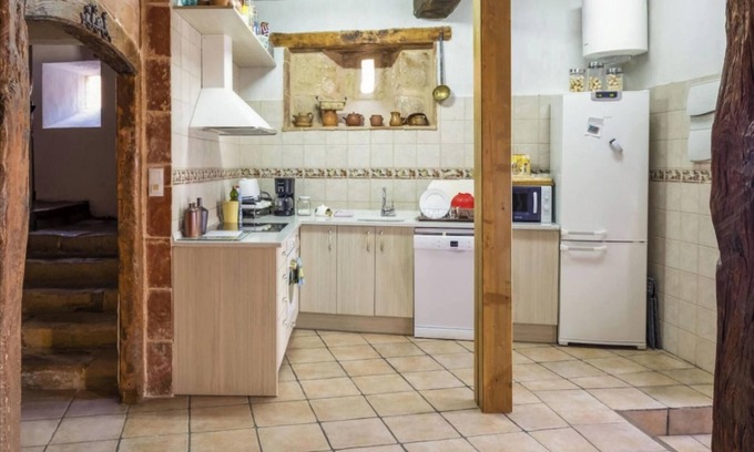 Llano de Bureba House | Spacious Retreat for 14 Guests in Llano de Bureba