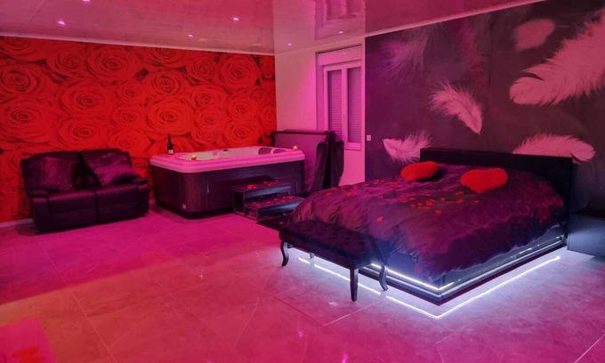 Bazoques House | Homerez - House in Bazoques with jacuzzi