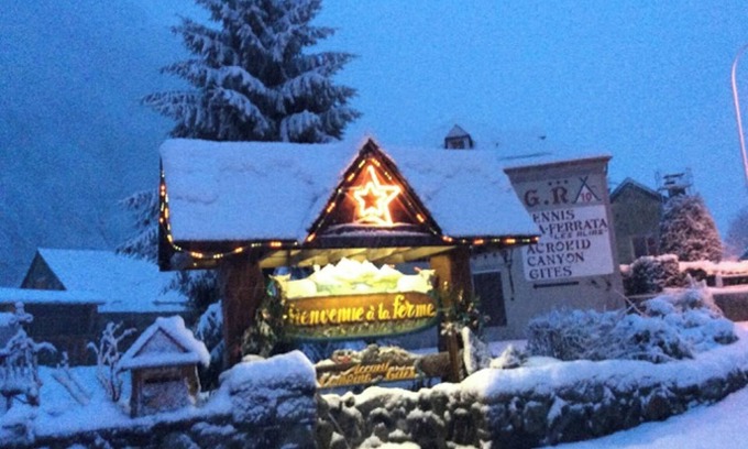 Cauterets House | Cozy House Near Slopes with Balcony for 8 Guests in Cauterets