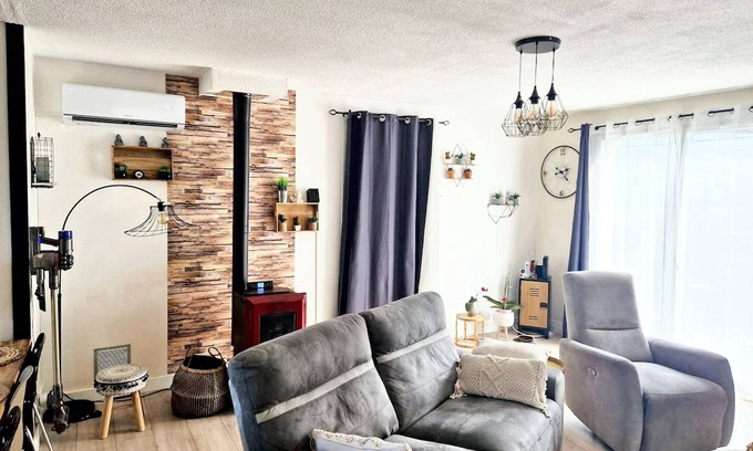 Forcalquier House | Relaxing Getaway at Homerez - House in Forcalquier