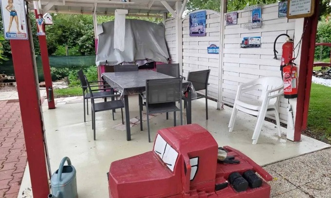 Vendat House | Cozy House with Garden & BBQ in Vendat