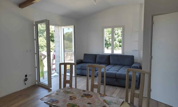 Campsas House | Homerez - House with garden in Campsas