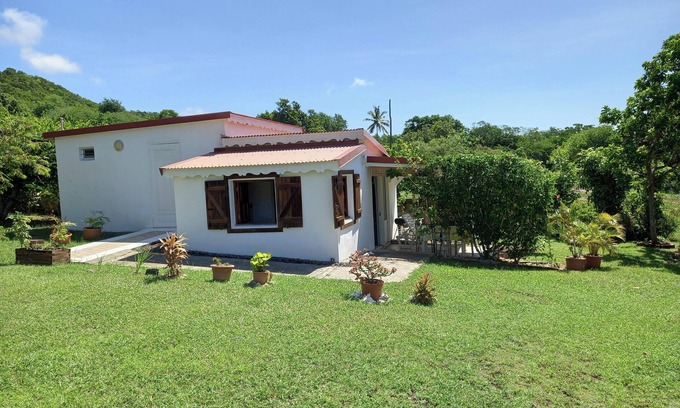 Grand-Bourg House | Inviting House with Garden and Ocean View in Grand-Bourg