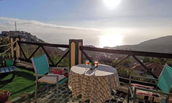 Ponta do Sol House | Best Family Retreat Near Beach with Pool & Ocean Views