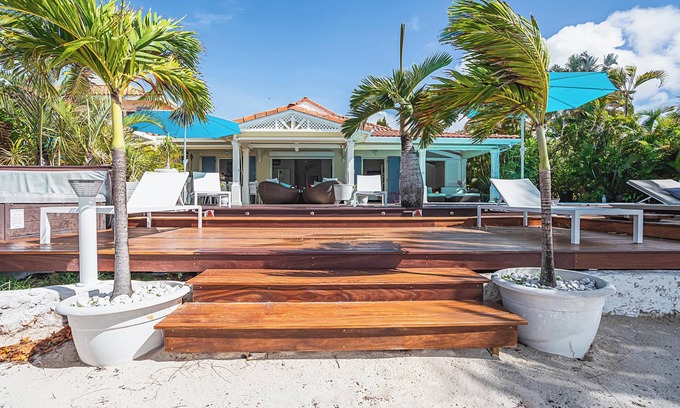 Saint-Francois Villa | Elegant Villa with Pool and Ocean Views in Saint-François