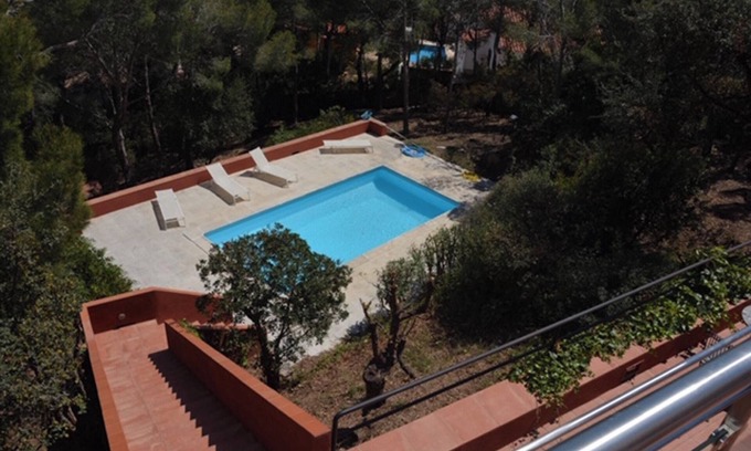 Tamariu Villa | Seaside Villa in Tamariu with Oceanfront Pool & Amenities