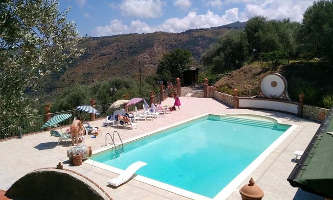 Reitano Apartment | Homerez - Nice appartement 5 km away from the beach for 4 ppl. with shared pool
