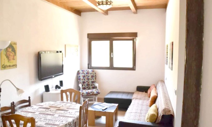 Ambroz Apartment | Homerez - Nice appartement for 4 ppl. with shared pool and jacuzzi at Ambroz
