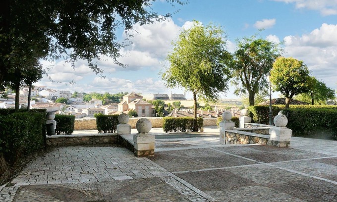 Chinchon House | Cozy Getaway for 2 at Homerez in Chinchón