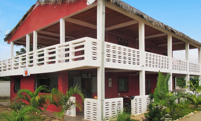 Mahajanga Apartment | Relaxing Oceanfront Apartment in Majunga with Terrace