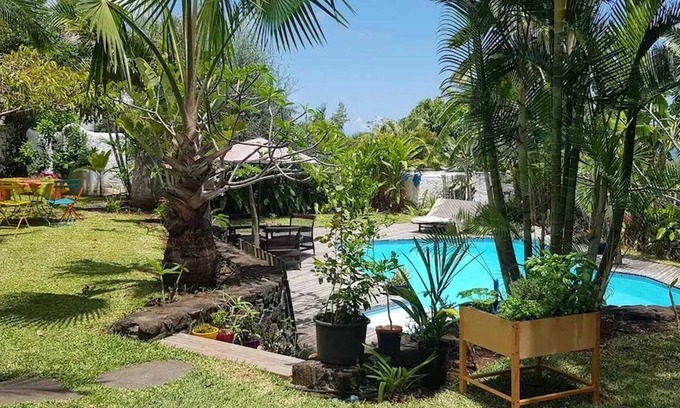 Les Avirons Villa | Homerez - Spacious villa with pool in Les Avirons