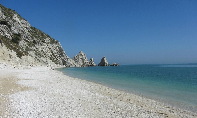 Osimo Villa | Discover Oceanfront Villa in San Sabino with Spa Access