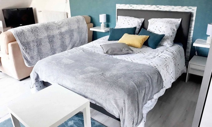 Saint-Apollinaire Apartment | Discover a Studio Retreat with Pool & Garden in Saint-Apollinaire
