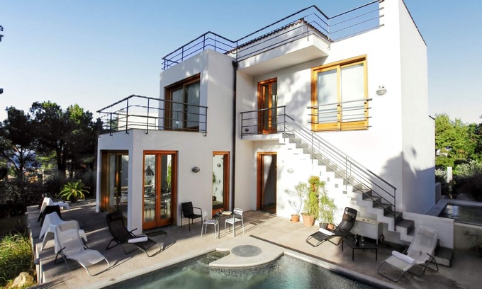 Torre Colonna-sperone Villa | Serene Villa in Torre Colonna-Sperone with Ocean Views