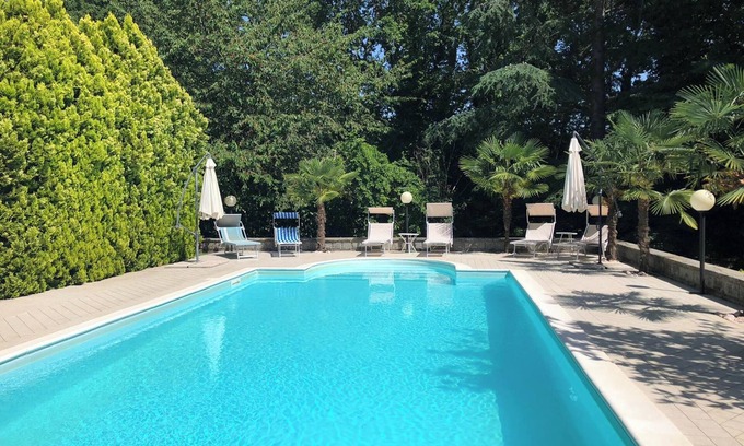Tuoro sul Trasimeno Villa | Beautiful Villa Near Beach with Pool and Lake View