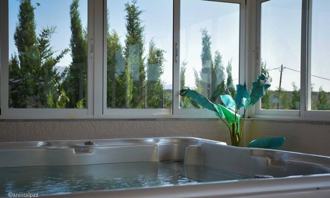 Atarfe Villa | Relax at Homerez Villa in Atarfe with Private Pool