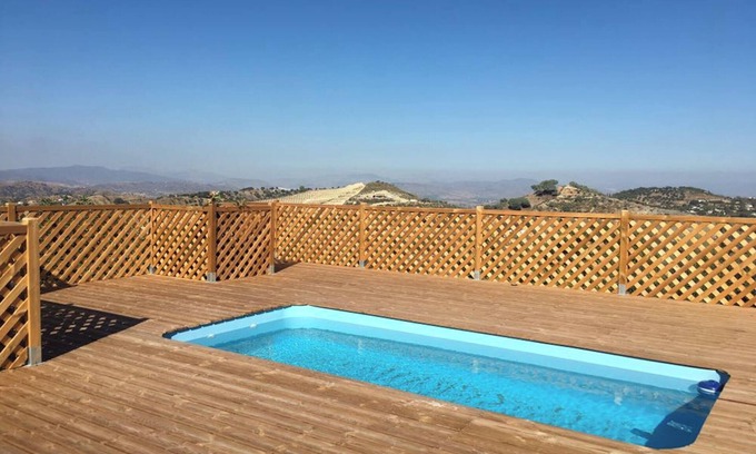 Coin Villa | Relaxing Villa with Pool and Garden in Beautiful Coín