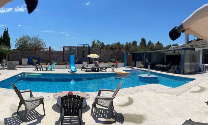Turis Villa | Discover a Beautiful Villa in Turís with Shared Pool & Garden