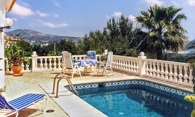 Moravit Villa | Idyllic Villa with Pool Near Beach - Rated 9.4/10 by Guests