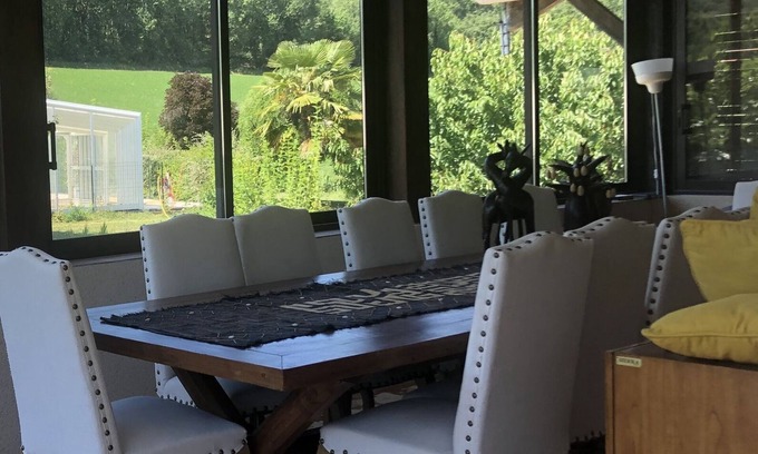 Saint-Gery House | Ideal Getaway: 5-Person House with Shared Pool in Saint-Géry