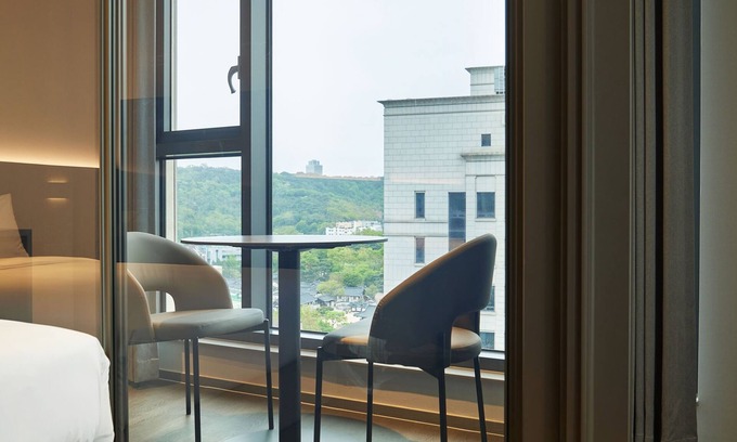 Pil-dong Hotel | Comfortable HOMES Stay Myeongdong: Highly Rated & Family-Friendly