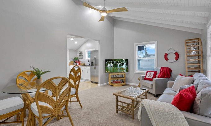 Buckeye Lake House | Guest Favorite: Homesmith Cottage at Buckeye Lake