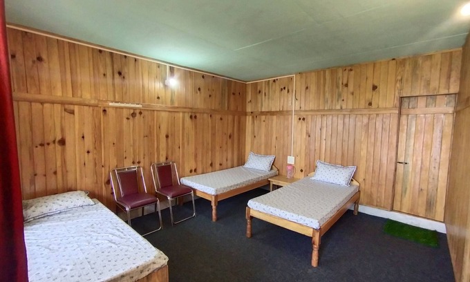 Jeolikote House | Comfortable Homestay and Resort for Families and Pets