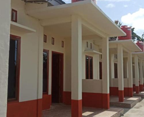 Solok House | Family-Friendly Homestay Annisa with 9/10 Guest Rating