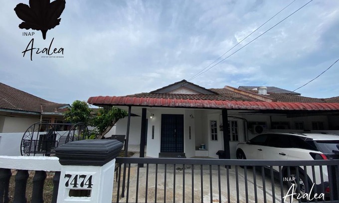 Chukai House | Cozy Homestay Azalea: Child-Friendly Retreat with High Ratings
