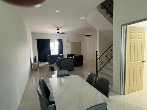 Behrang Stesen House | Homestay Behrang Sentral
