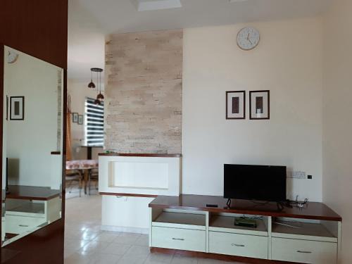 Sungai Baru Tengah House | Family-Friendly Homestay TG Bidara with Great Amenities