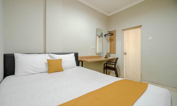 Anyer Hotel | Family-Friendly Homestay E Rahayu Anyer RedPartner