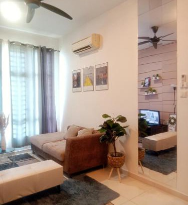 Kempas Apartment | Inviting Homestay El@sya JB with Pool & Child-Friendly Spaces