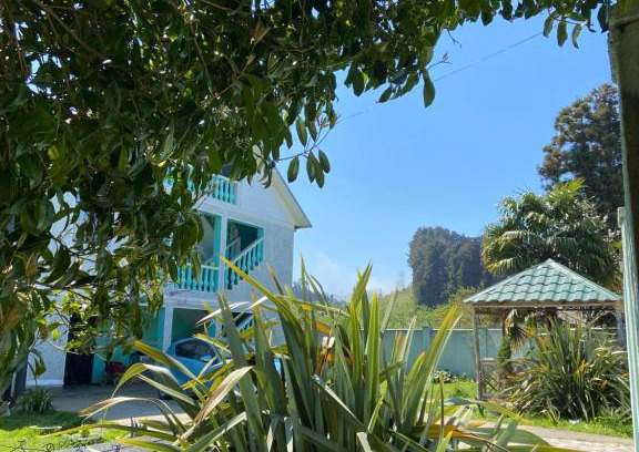 Chakvi Apartment | Cozy Homestay in Batumi with Oceanfront Views