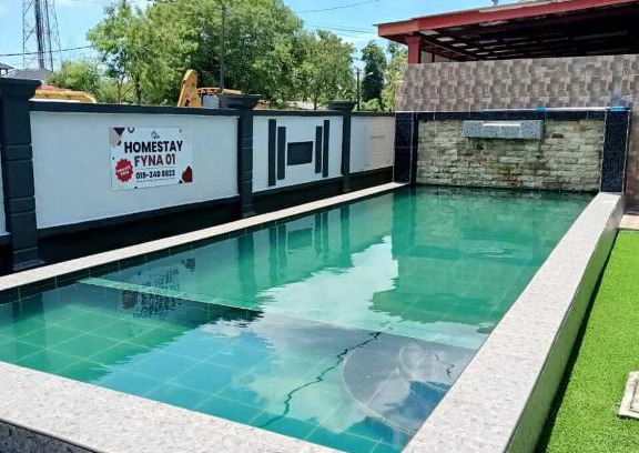 Chukai Villa | Private Pool Retreat: Homestay Kemaman with Great Amenities
